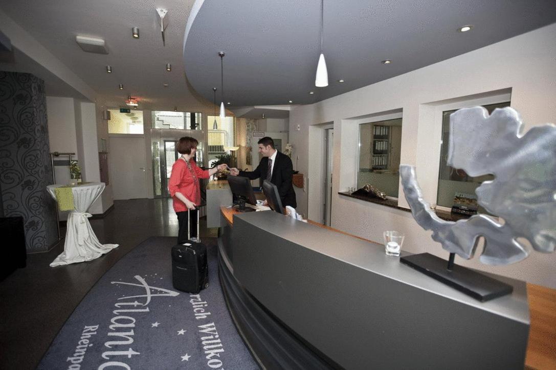 Hotel Rheinpark 레스 외부 사진