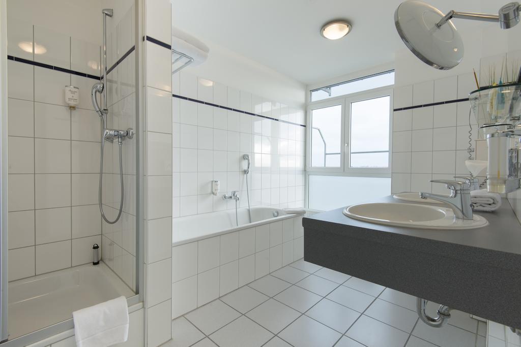 Hotel Rheinpark 레스 외부 사진