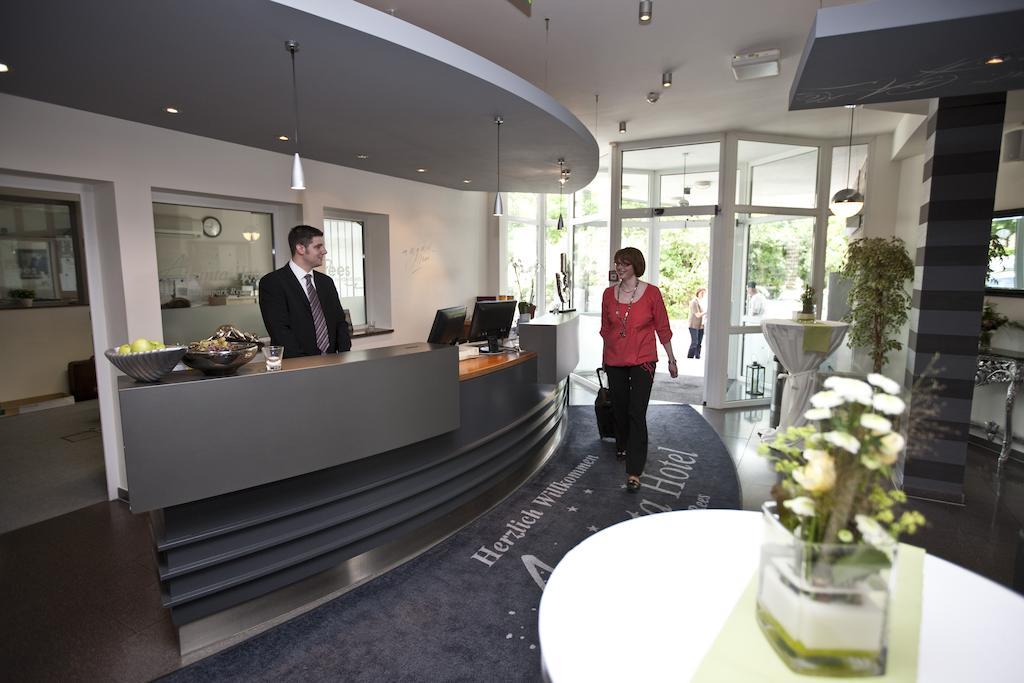 Hotel Rheinpark 레스 외부 사진