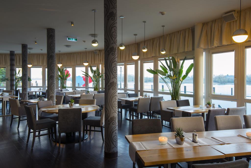 Hotel Rheinpark 레스 외부 사진